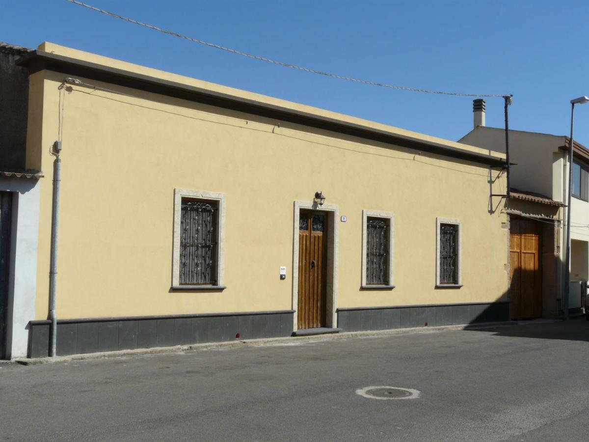 B&B Nurachi Exterior photo